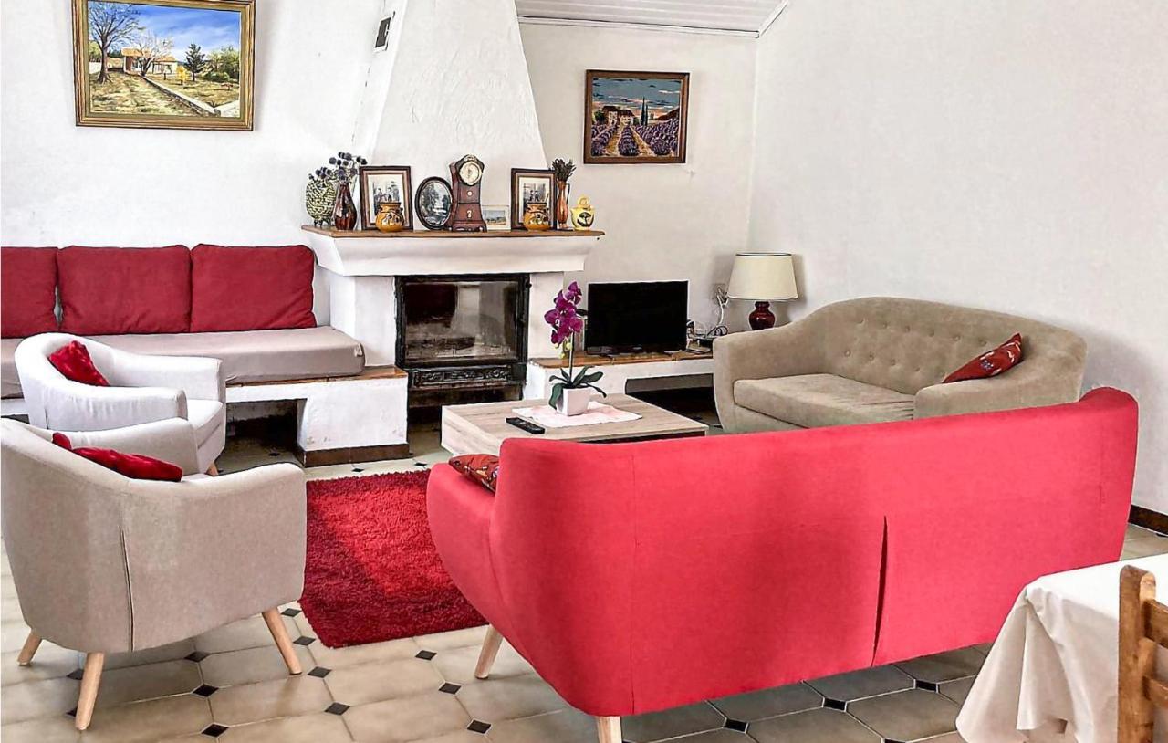 Stunning Home In Saint Trinit With 2 Bedrooms Sault-de-Vaucluse Dış mekan fotoğraf